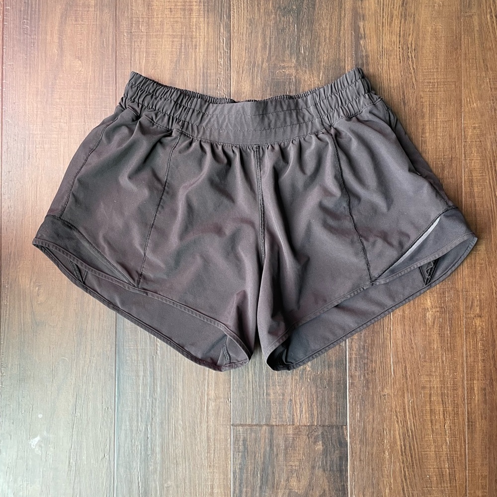 Hotty Hot High-Rise Lined Short 4" size 8